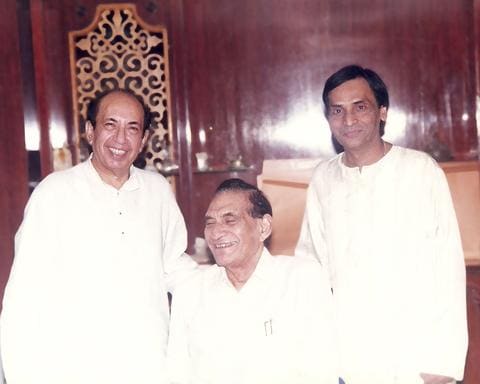 Kavi Narayan Agrawal with Mahendra Kapoor and B. R. Chopra