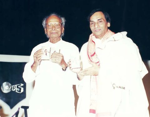 Padma Bhushan Naushad Ali Khan Ji releasing his bhajan album