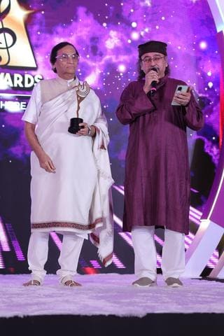 Kavi Narayan Agrawal on stage at the 5th Clef Music Awards