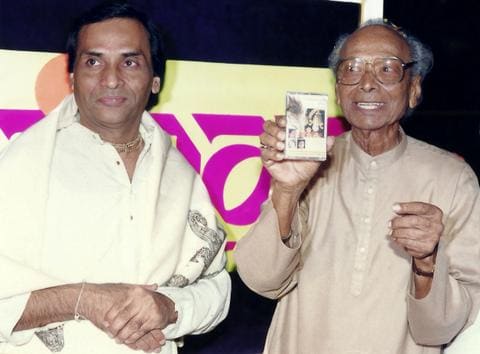 Kavi Narayan Agrawal with music composer Naushad
