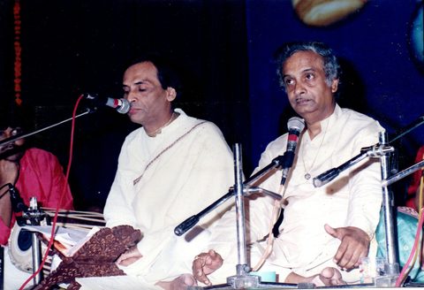 Radha Krishna Utsav 2000, ISKCON Juhu: two vocalists performing